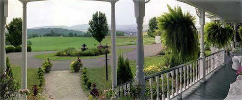 Harmony Hill Bed & Breakfast Sparta Exterior photo